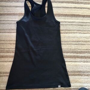 Athletic tank women’s size small UA BLACK workout tank